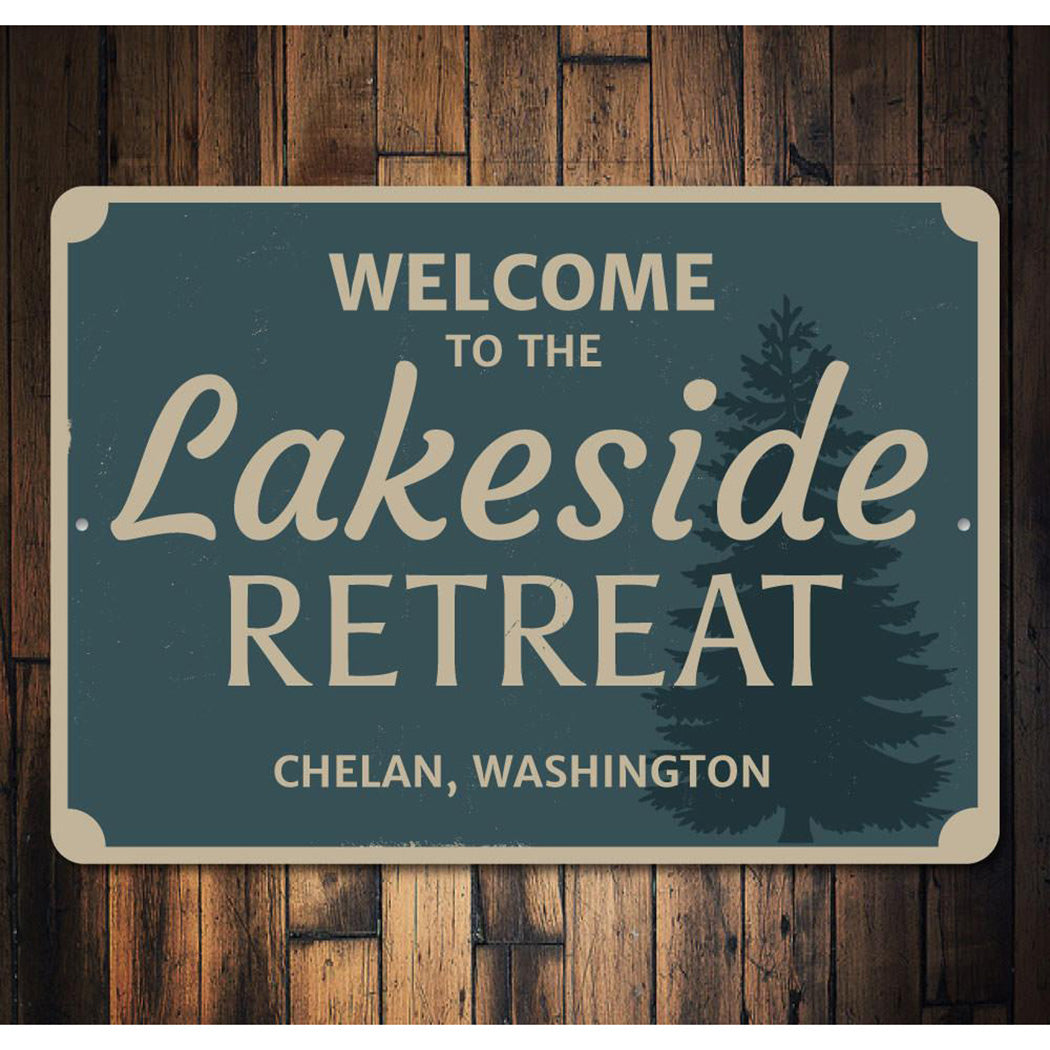 Welcome Lakeside Retreat Sign