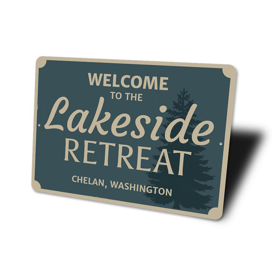 Welcome Lakeside Retreat Sign