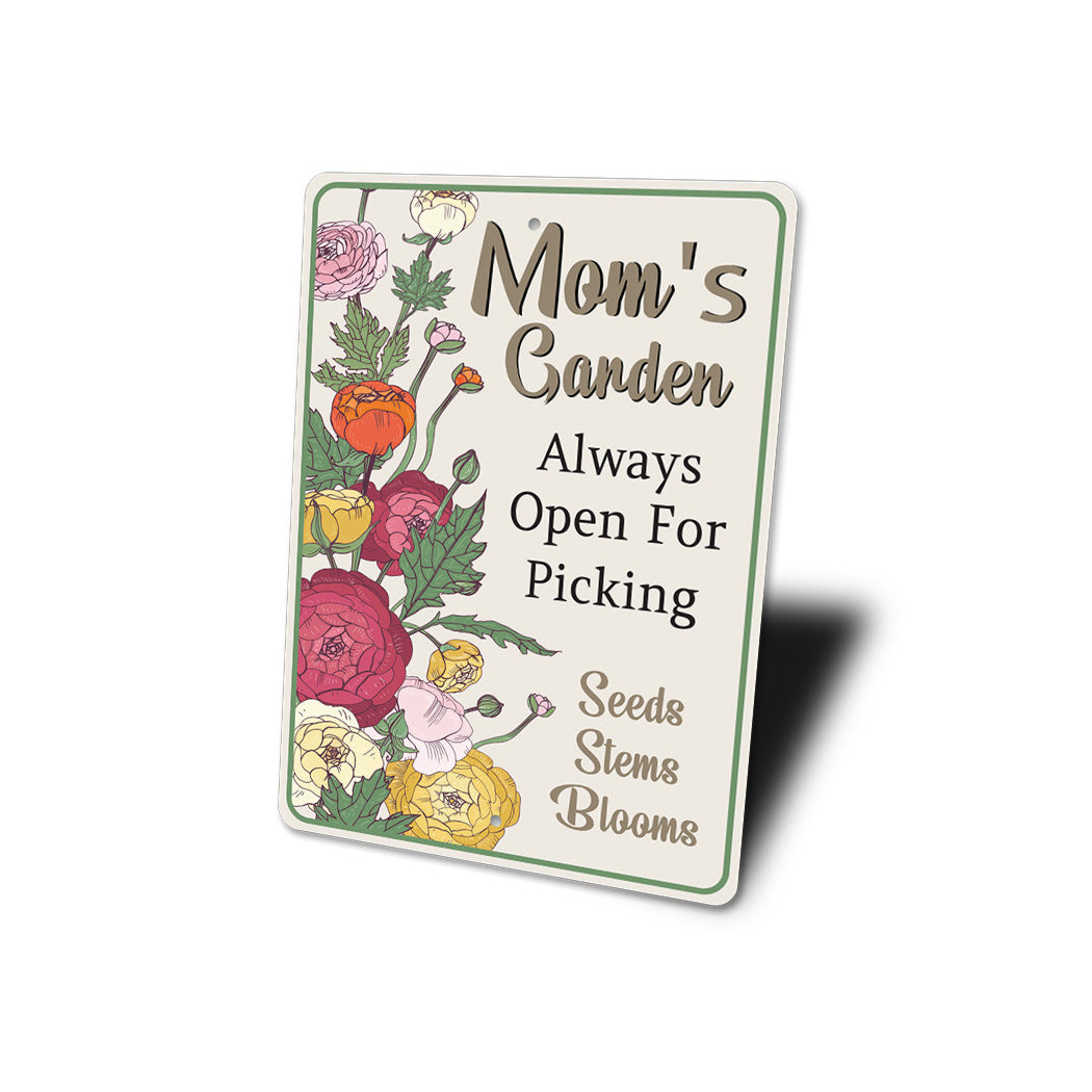 Moms Garden Open Sign