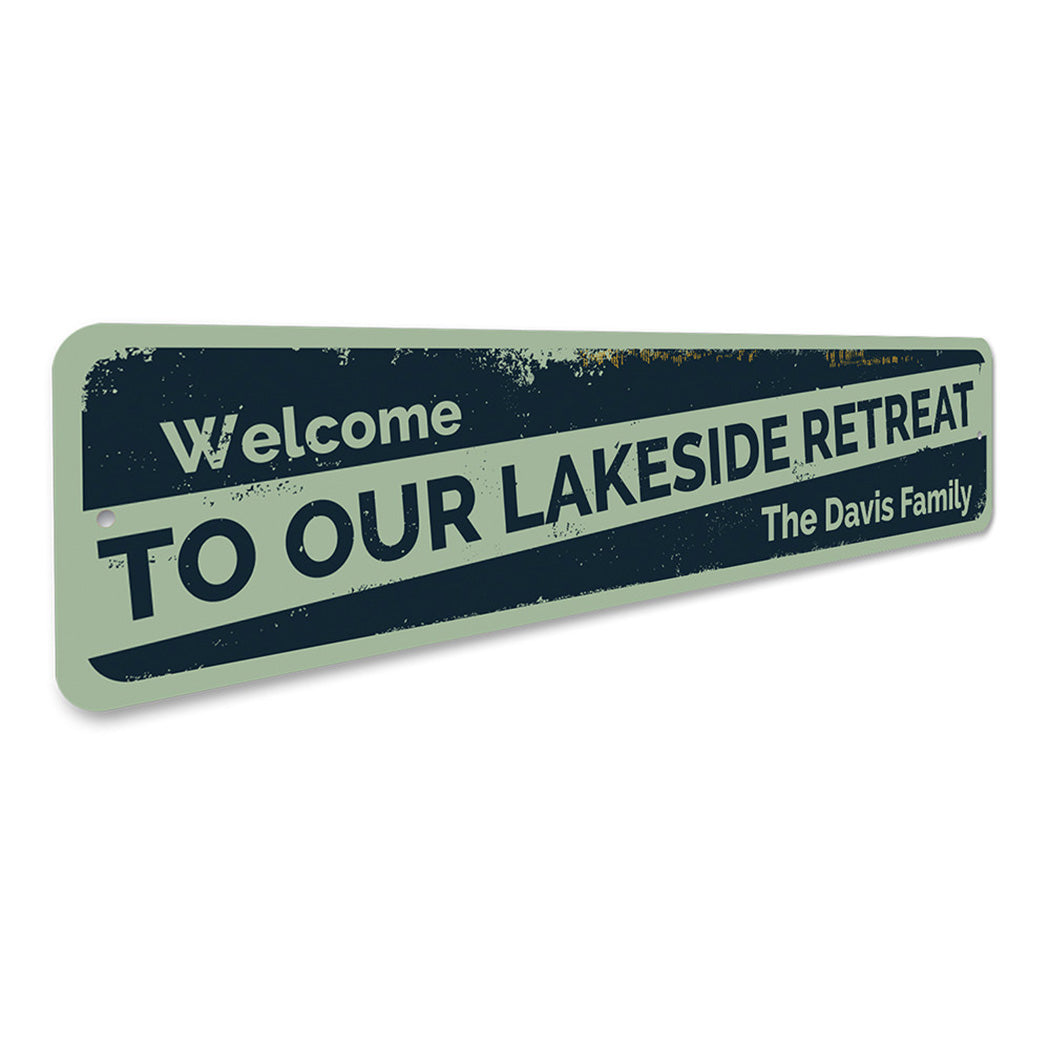 Lakeside Retreat Sign