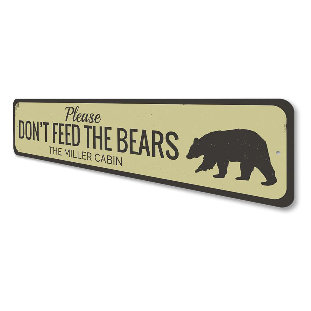 Dont Feed Bears Sign