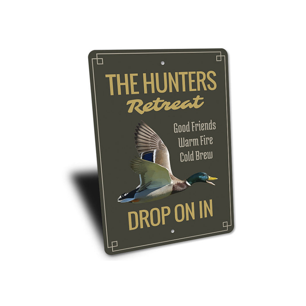 The Hunters Retreat Sign