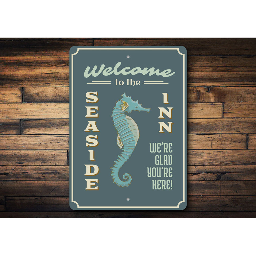 Seaside Inn Welcome Sign